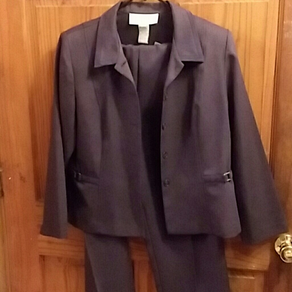 sag harbor suit,  women